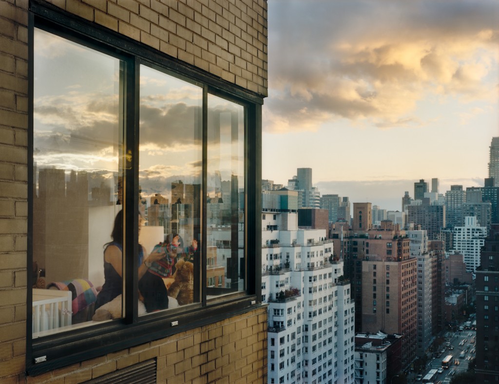 Out My Window, Upper East Side, Baby at Window, 2008, © Gail Albert Halaban, Courtesy Galerie Esther Woerdehoff